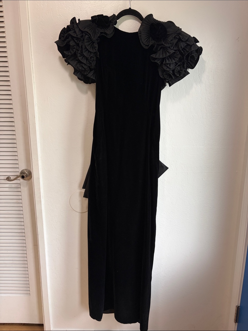 Velvet column dress dramatic shoulders morticia Adam’s gothic dramatic 1980s